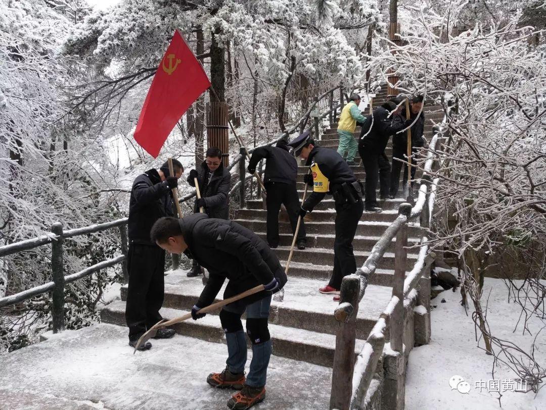 我是Z世代陪读女生逆袭之路，河南19岁少女勇夺世界冠军，登顶技能之巅